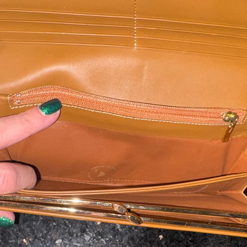 Nina Ricci Chocolate and Charcoal Wallet. - Picture 5 of 7
